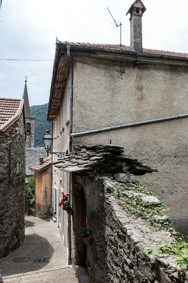 Ostello Di Germagno โอเมญา ภายนอก รูปภาพ
